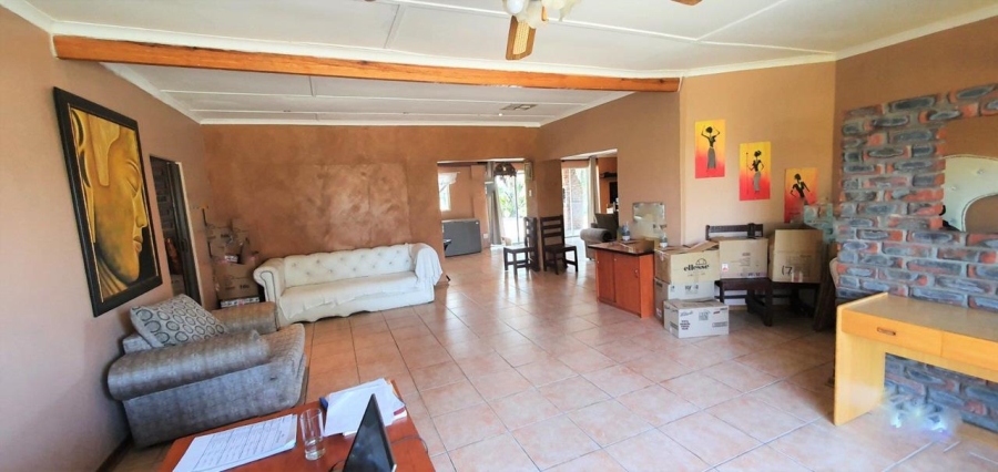 5 Bedroom Property for Sale in Upington Rural Northern Cape